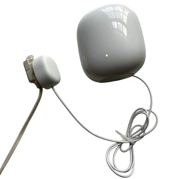 Google Nest WiFi Pro G6ZUC GA03030-US Wi-Fi 6E Router - Snow/White (USED) - Picture 2 of 7